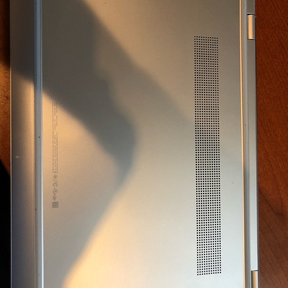 Touch screen laptop - Picture 5 of 5